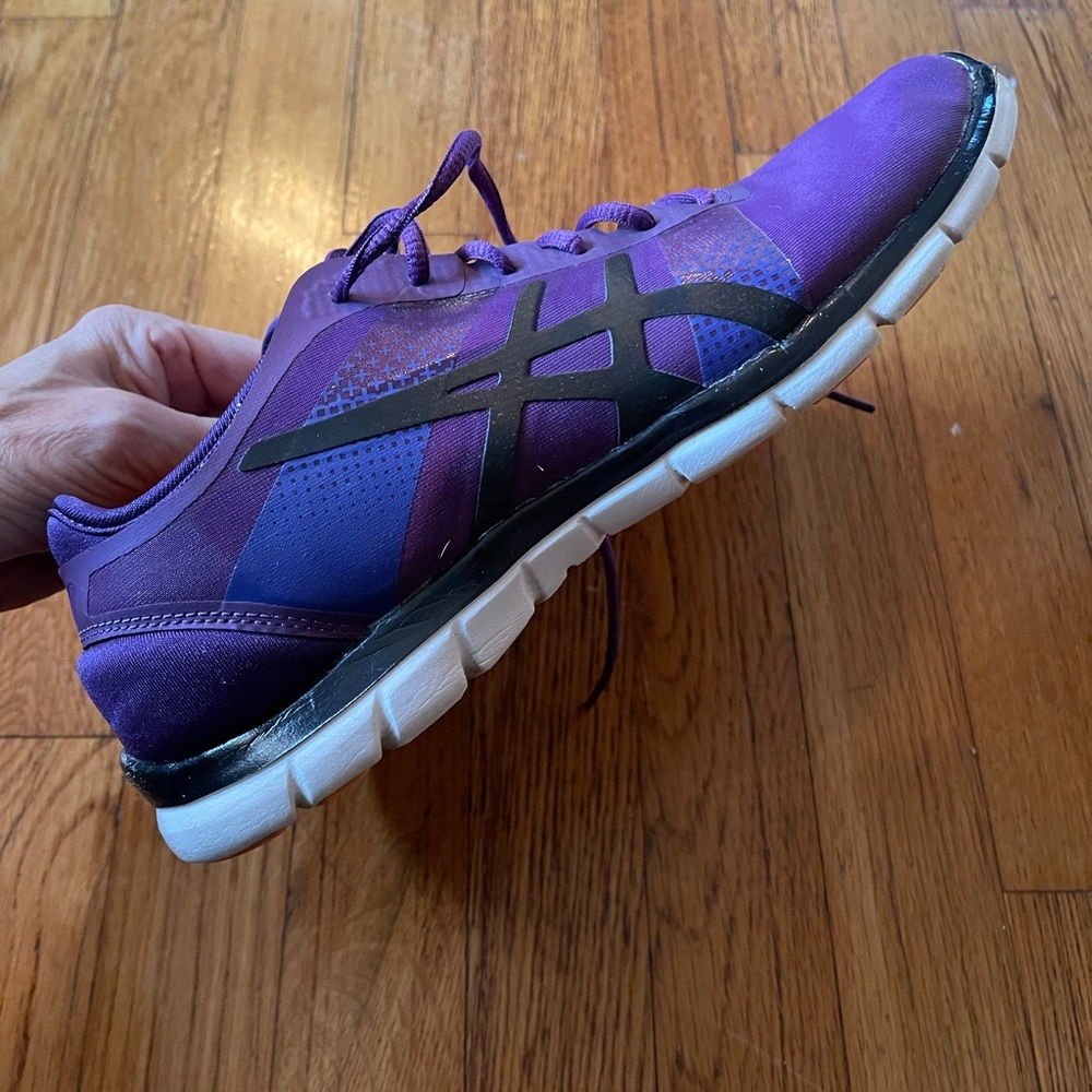 ASICS womens Purple Athletic Shoes - Picture 8 of 9